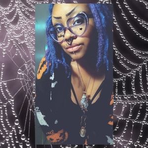 Meet your Posher, Lia